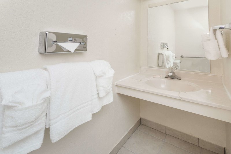 super 8 by wyndham colorado springs afa area