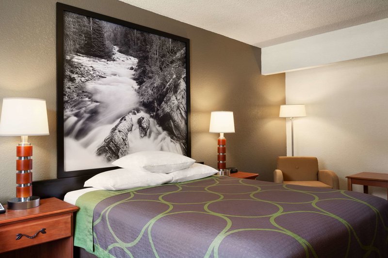 super 8 by wyndham colorado springs afa area