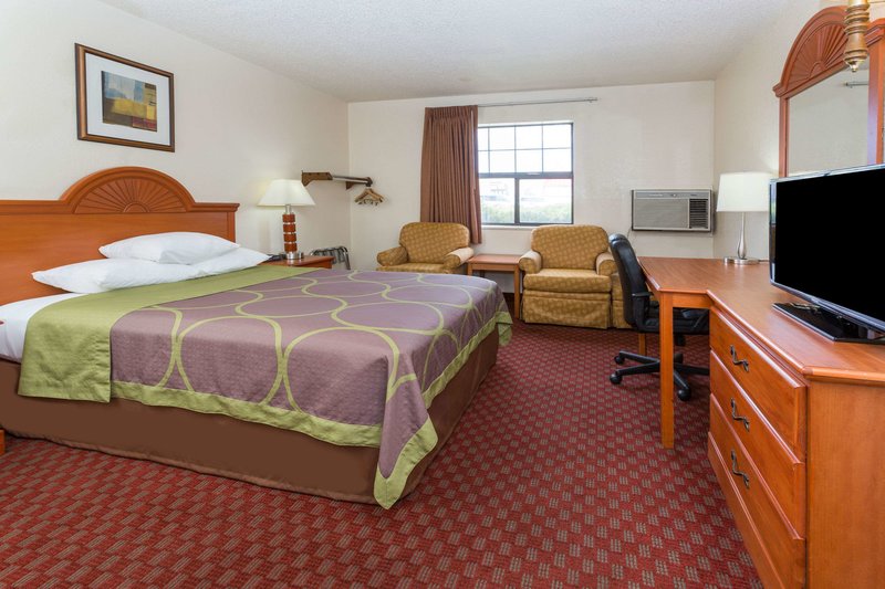 super 8 by wyndham colorado springs afa area