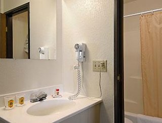Super 8 By Wyndham Colorado Springs Peterson Space Force,Colorado Springs>>Cimarron Hills,2 star