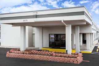 Travelodge By Wyndham Colorado Springs Airport/Peterson Sfb,Near World Golf And Sand Creek Golf Course,2 star