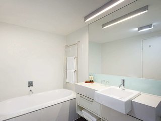 East Perth Suites Hotel,East Perth>>Burswood,5 star