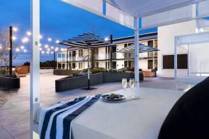 Tradewinds Hotel Fremantle,East Fremantle>>Coogee,4 star