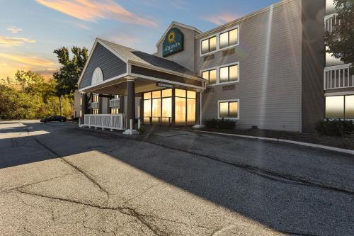 La Quinta Inn By Wyndham Cleveland Independence,Cuyahoga County>>Cleveland,3 star