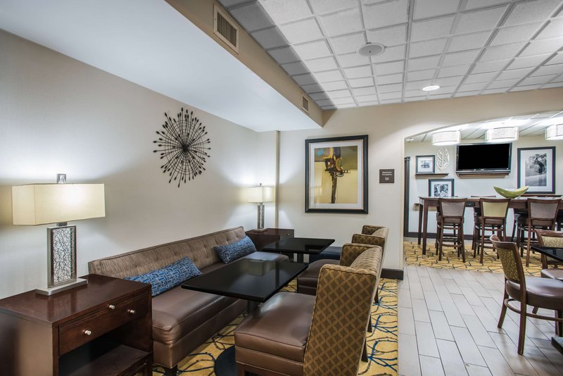 hampton inn cleveland airport tiedeman road