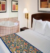 courtyard by marriott cleveland airport north