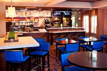 courtyard by marriott cleveland airport north