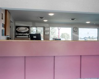 econo lodge south