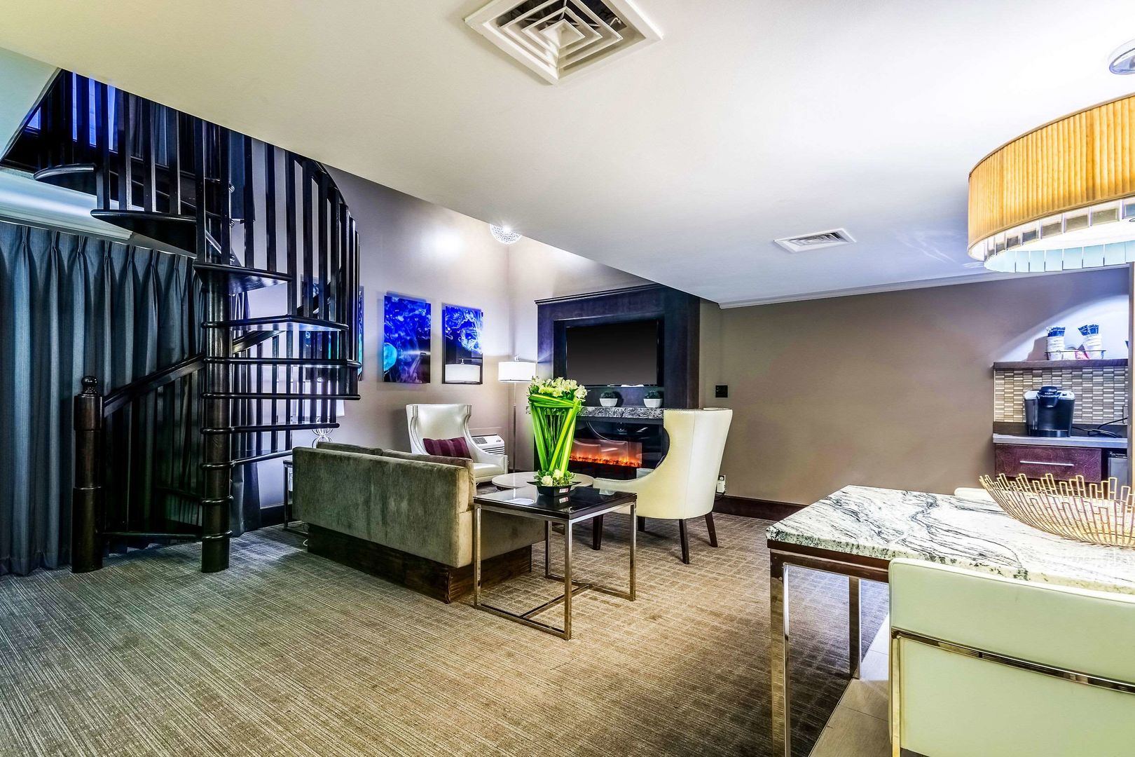 oasis hotel and conv center ascend hotel collection