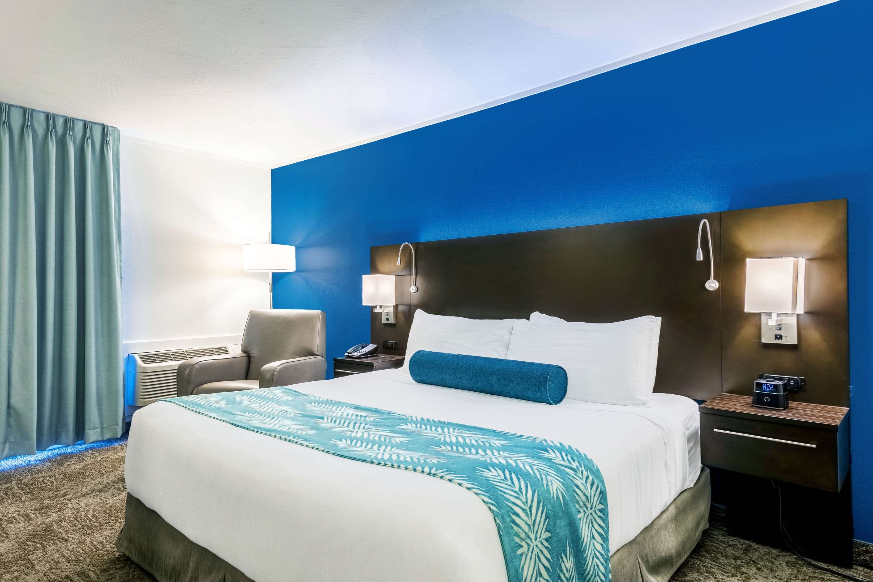 oasis hotel and conv center ascend hotel collection