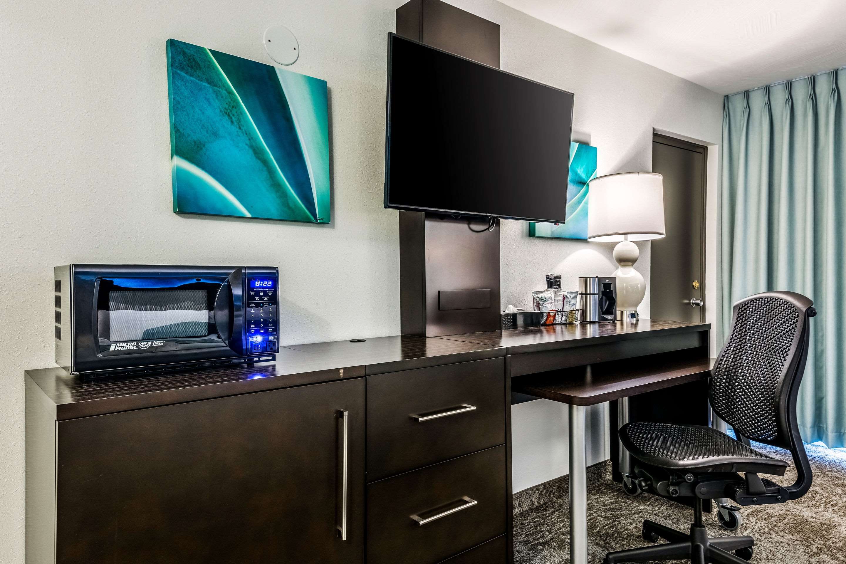 oasis hotel and conv center ascend hotel collection