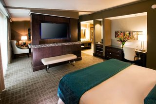 oasis hotel and conv center ascend hotel collection