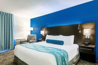 oasis hotel and conv center ascend hotel collection