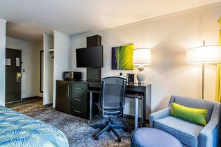 Oasis Hotel & Conv Center, Ascend Hotel Collection,Near Evangel University,3 star