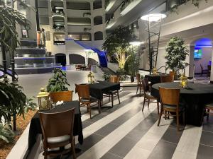 holiday inn hotel and suites springfield i 44 by ihg