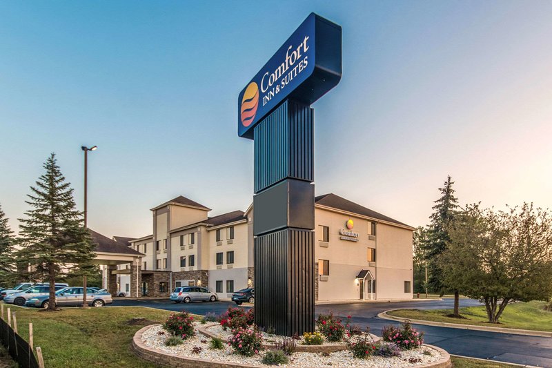 comfort inn and suites north aurora naperville