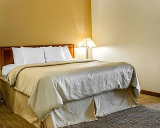 Clarion Hotel Conference Center On Lake Erie,Dunkirk>>Chautauqua,3 star