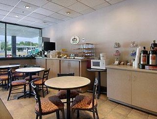 Super 8 By Wyndham Liverpool/Syracuse North Airport,Liverpool>>Galeville,2 star