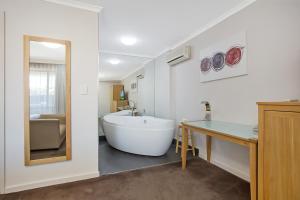 mid city warrnambool