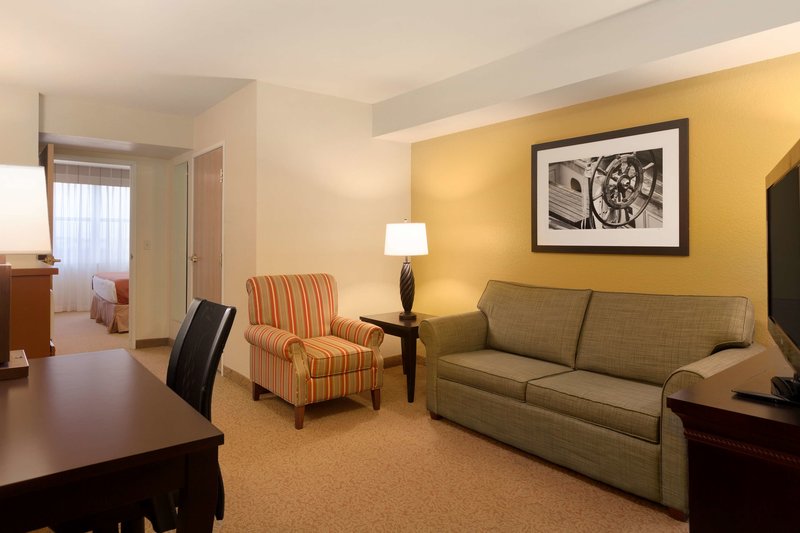 country inn and suites by radisson dundee mi