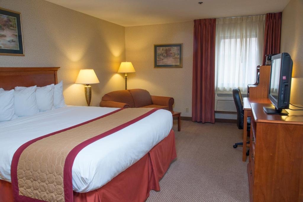 Carlton Lodge Adrian,Michigan>>Adrian,3 star