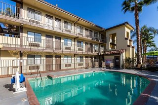 hillstone inn tulare ascend hotel collection