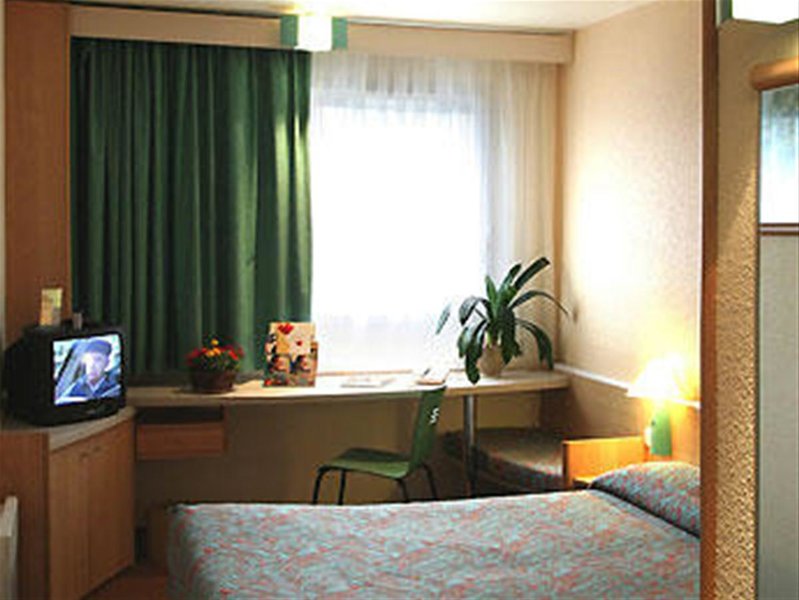 ibis setubal