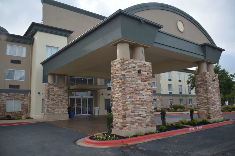 Best Western Plus Longview - University Hotel