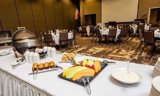 holiday inn and conference center marshfield by ihg
