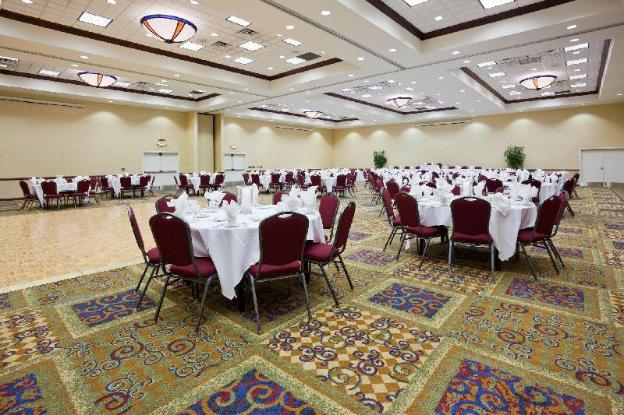 holiday inn and conference center marshfield by ihg