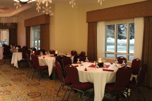 holiday inn and conference center marshfield by ihg