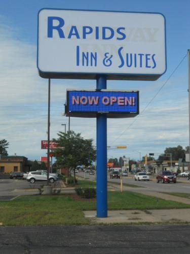 rapids inn and suites
