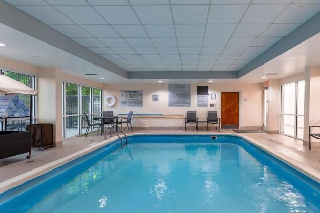 fairfield inn by marriott evansville west