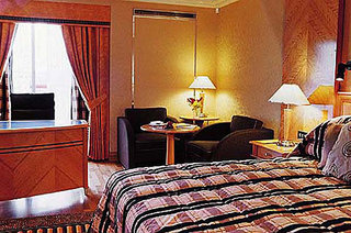crowne plaza london heathrow