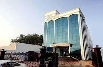 hotel madhushrie