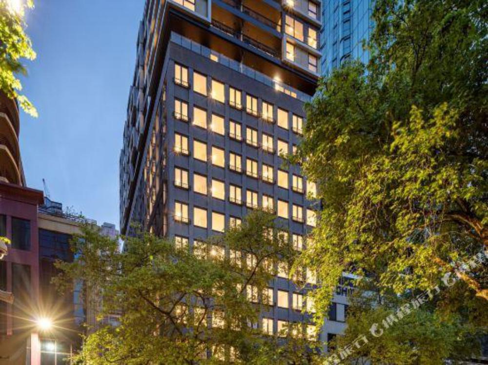 brady apartment hotel hardware lane