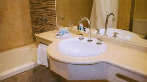 Howard Johnson By Wyndham Rosario,Santa Fe>>Rosario,4 star