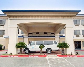 Quality Inn & Suites Airport,Del Valle>>Austin,3 star