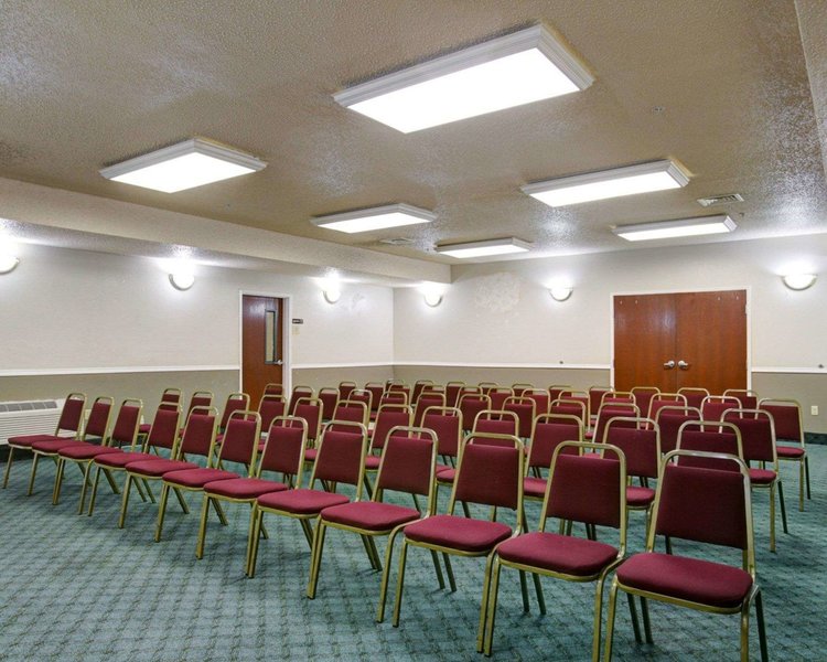 quality inn and suites airport