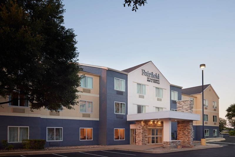 fairfield inn and suites by marriott austin south
