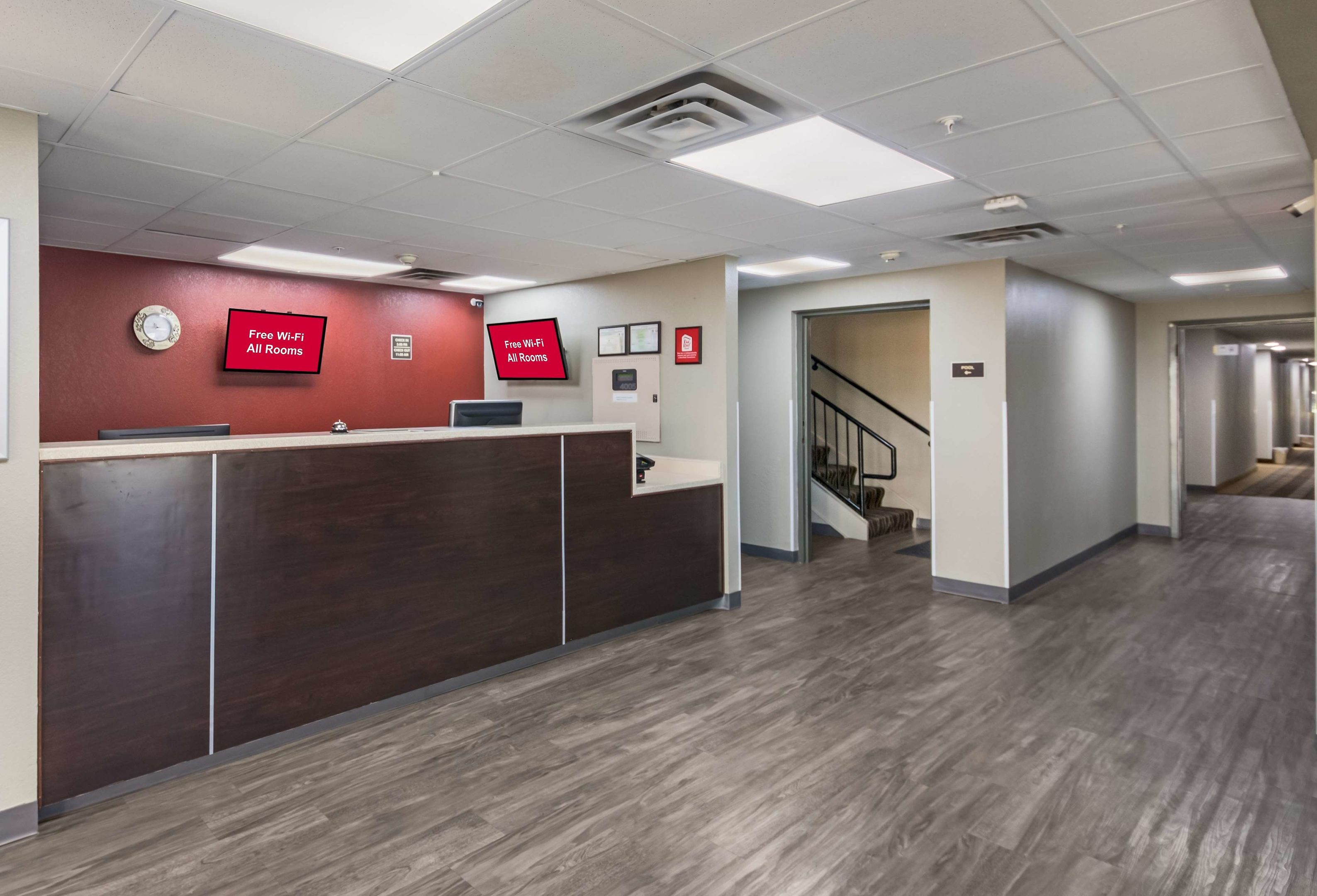 red roof inn and suites austin east manor