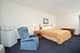 red roof inn and suites austin east manor