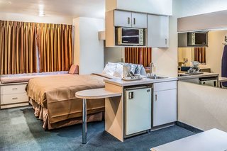 quality inn and suites near nas fallon