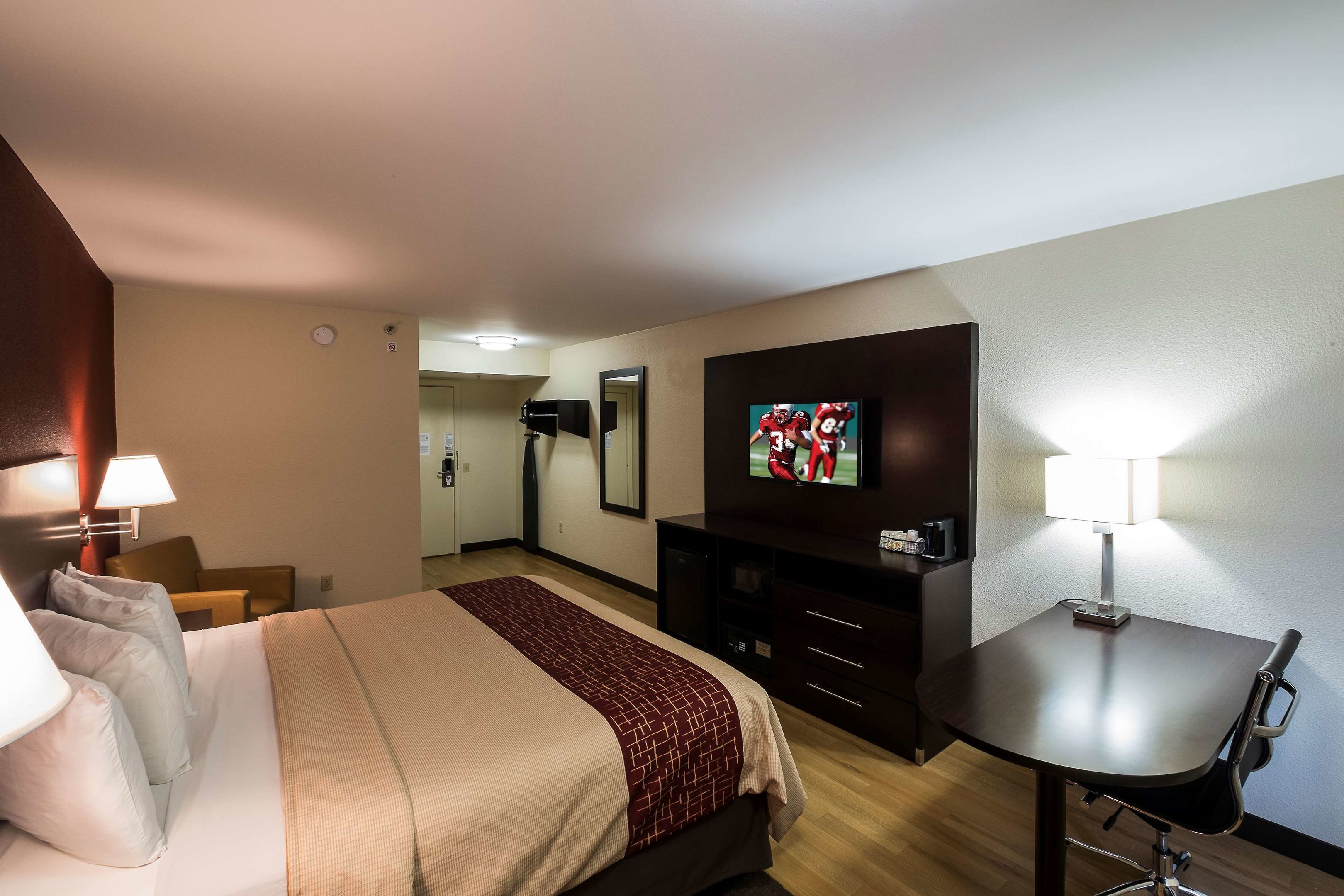 red roof inn plus houston energy corridor