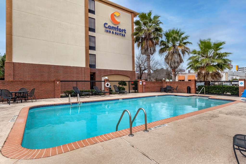 comfort inn and suites houston i 10 west energy corridor