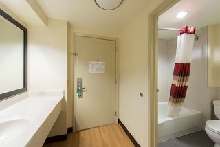 red roof inn houston brookhollow