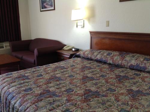 budget host hempstead inn