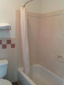 budget host hempstead inn