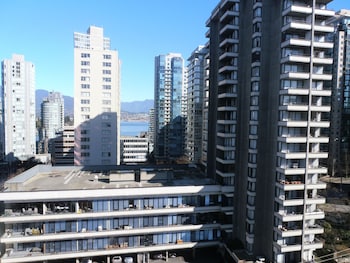 divya sutra suites on robson downtown vancouver