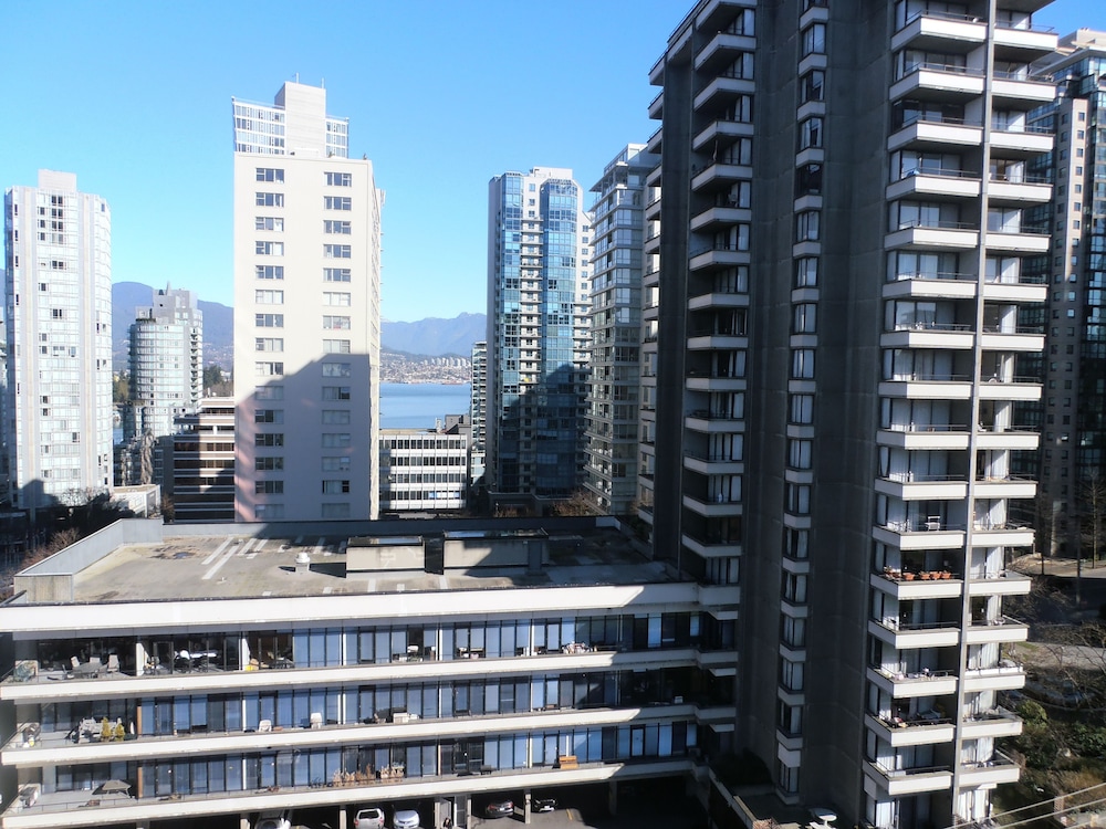 divya sutra suites on robson downtown vancouver
